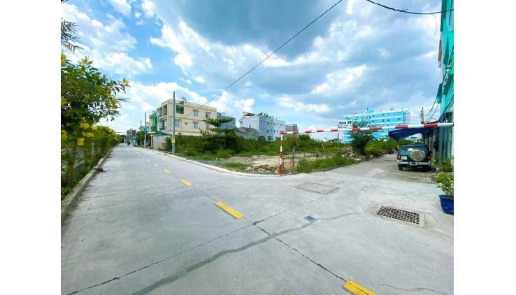 BÁN GẤP LÔ ĐẤT 2 MẶT TIỀN, GẦN 3000M2 THẠNH LỘC 37, QUẬN 12